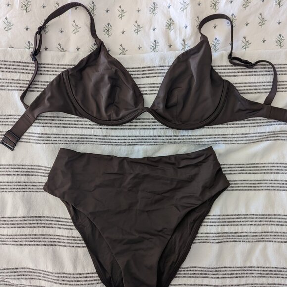 CUUP Swimsuit Brown Plunge Top and Highwaist Bottoms - Picture 11 of 12